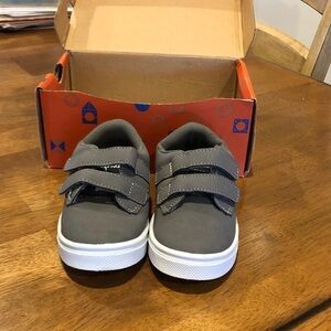 Oomphies Kids Charcoal Velcro Sneakers